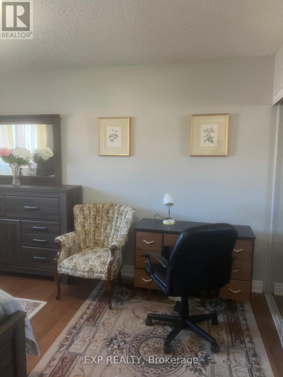 2 - 14 Griffiths Drive, Ajax (Central West), Ontario  L1T 3J3 - Photo 4 - E12673708