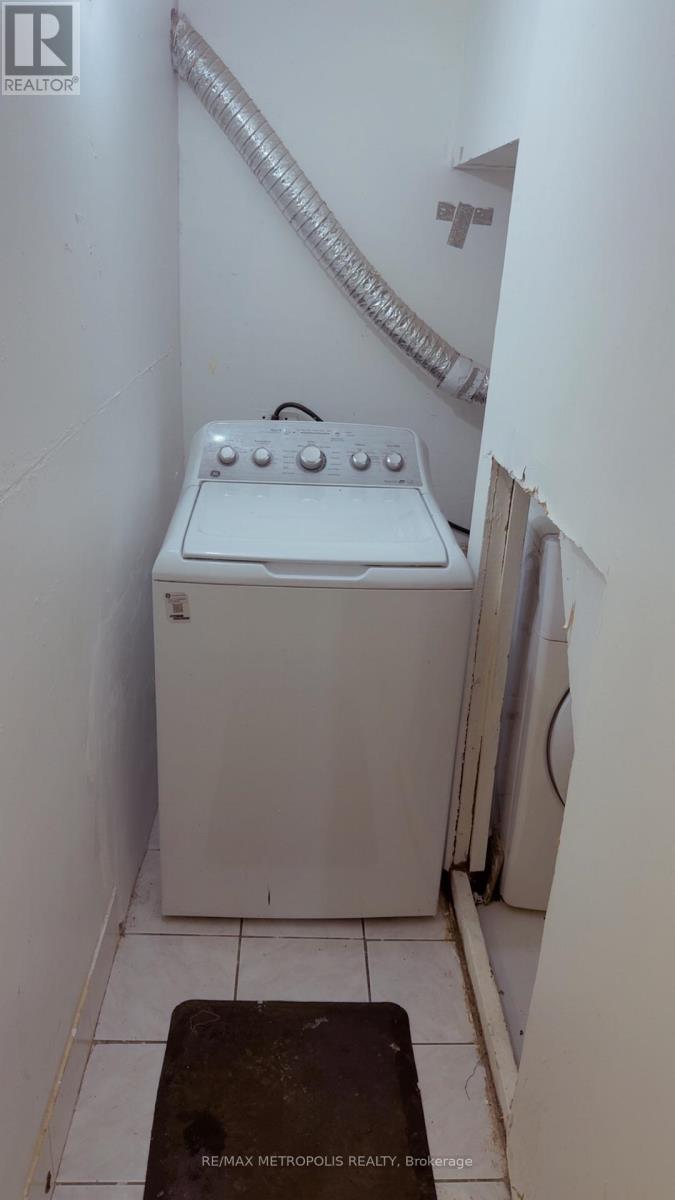 Bsmt - 78 Crittenden Square, Toronto (Malvern), Ontario  M1B 1V1 - Photo 14 - E12673728