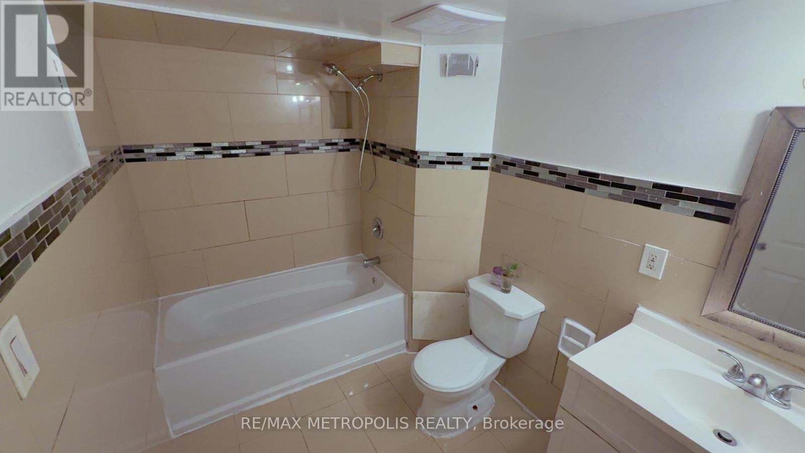 Bsmt - 78 Crittenden Square, Toronto (Malvern), Ontario  M1B 1V1 - Photo 8 - E12673728