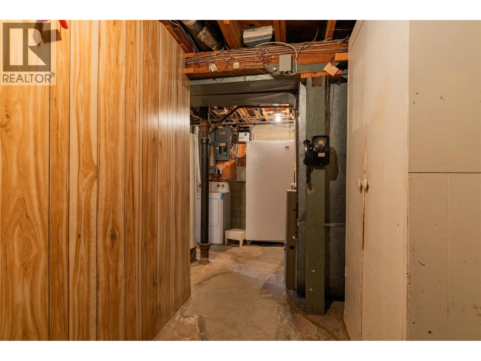 945 Thackeray Street, Warfield, British Columbia  V1R 2C3 - Photo 46 - 10372172