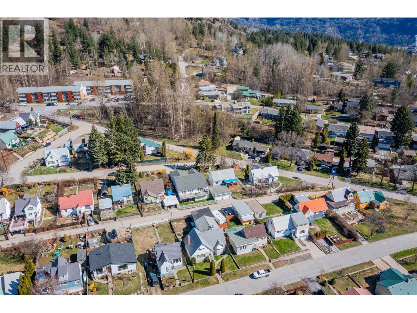 945 Thackeray Street, Warfield, British Columbia  V1R 2C3 - Photo 54 - 10372172