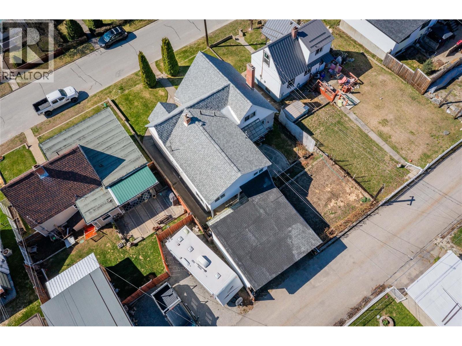 945 Thackeray Street, Warfield, British Columbia  V1R 2C3 - Photo 51 - 10372172