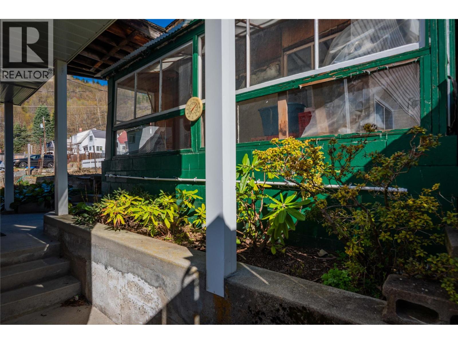 945 Thackeray Street, Warfield, British Columbia  V1R 2C3 - Photo 58 - 10372172