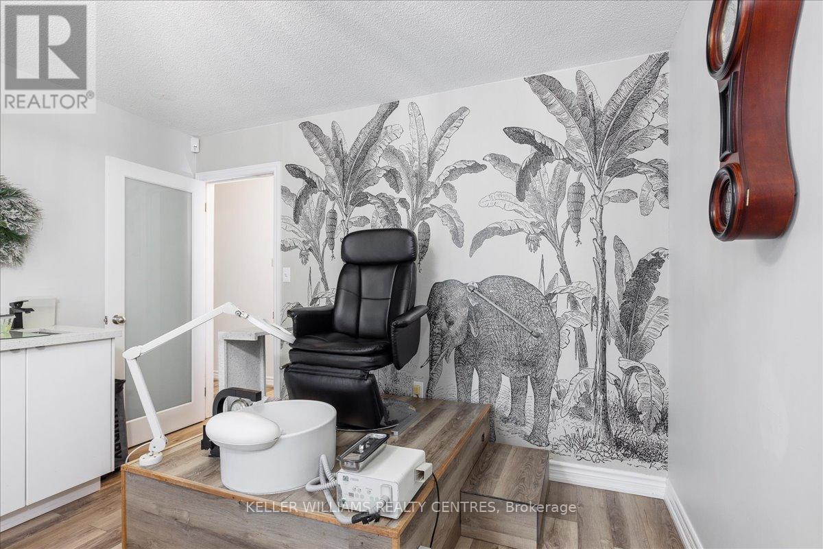 207 South Channel Drive, Georgina (Keswick South), Ontario  L4P 2N4 - Photo 23 - N12673678