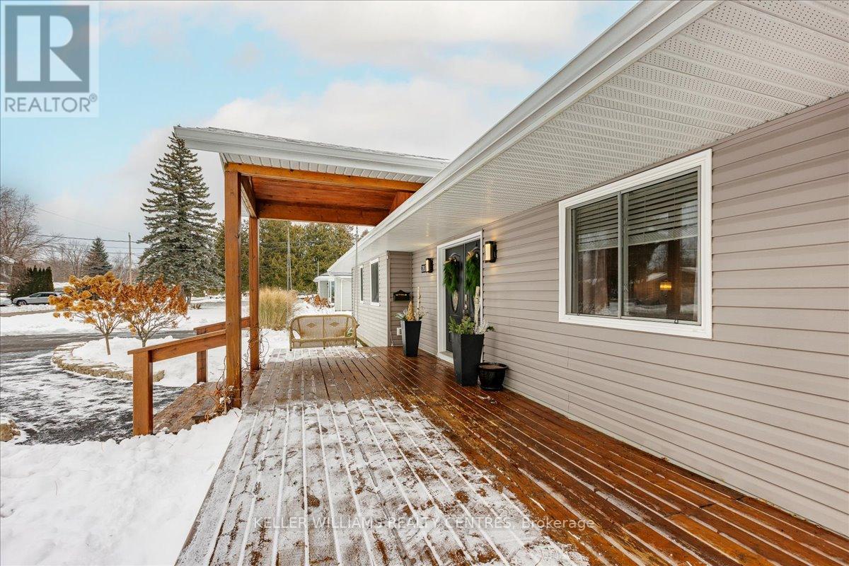 207 South Channel Drive, Georgina (Keswick South), Ontario  L4P 2N4 - Photo 9 - N12673678