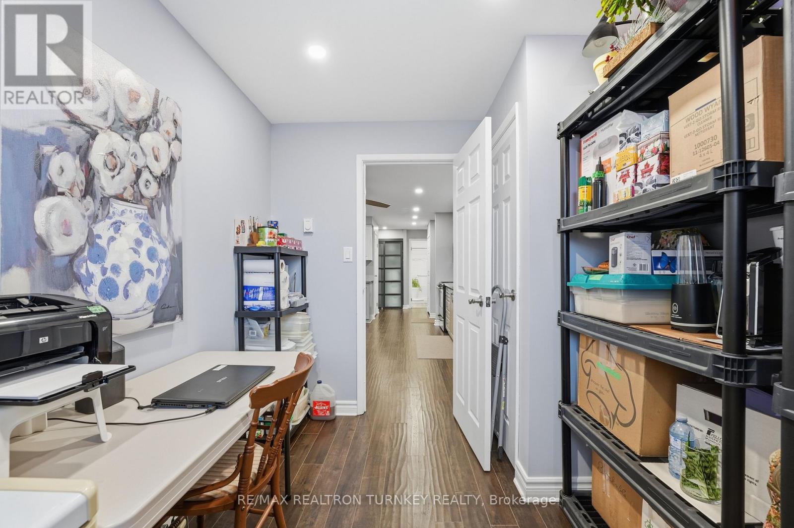 202 - 74 The Queensway S, Georgina, Ontario  L4P 1Z3 - Photo 21 - N12673716