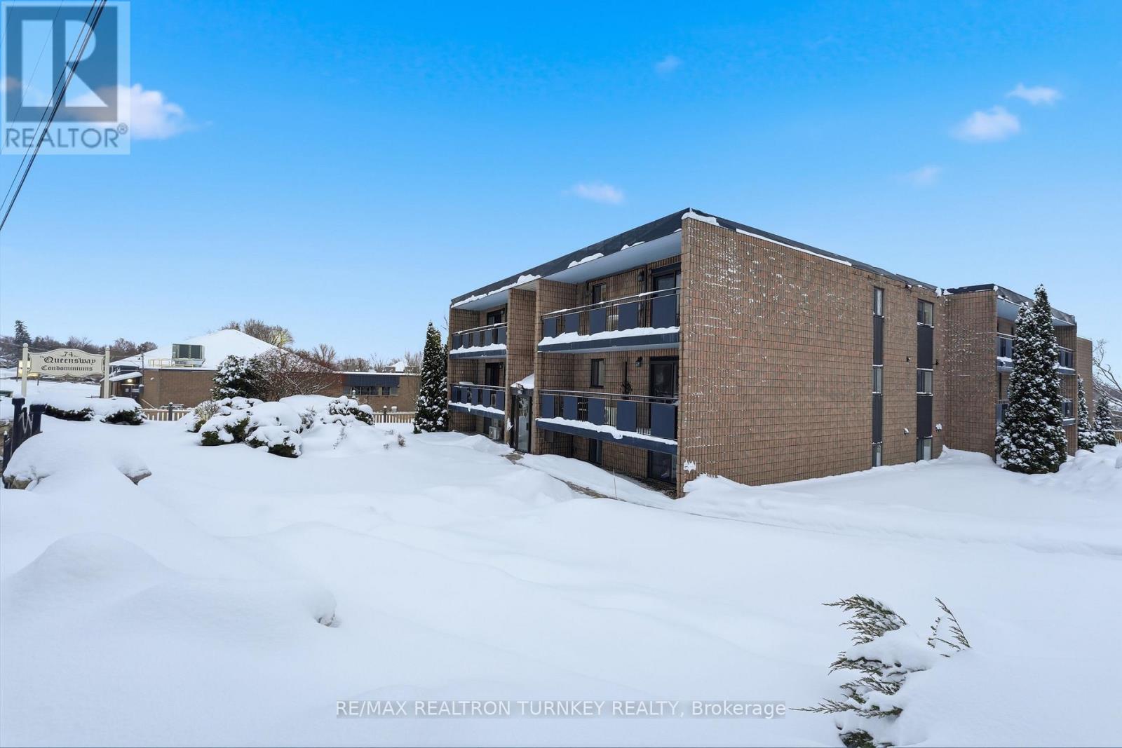 202 - 74 The Queensway S, Georgina, Ontario  L4P 1Z3 - Photo 25 - N12673716