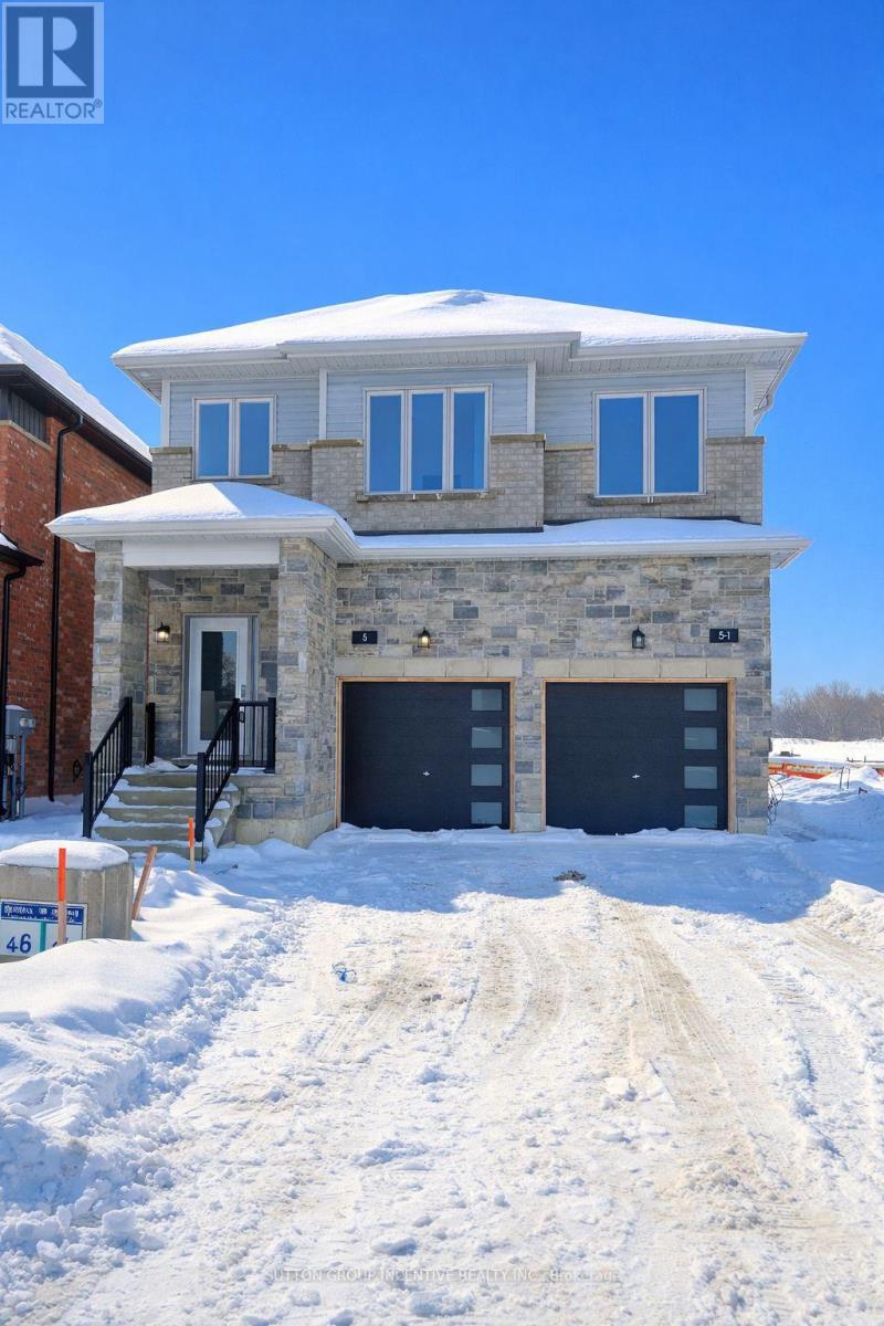 2 - 5 RANCH TERRACE, Barrie, Ontario