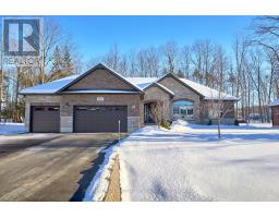 126 MENNILL DRIVE, Springwater, Ontario