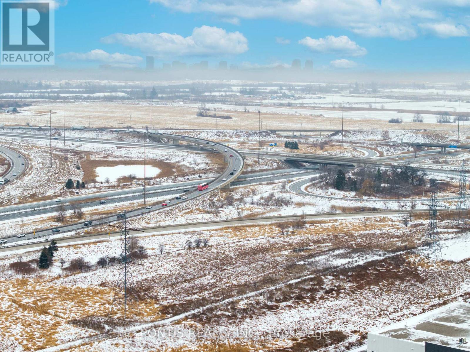 320 - 3401 Ridgeway Drive, Mississauga (Erin Mills), Ontario  L5L 5T3 - Photo 2 - W12673666