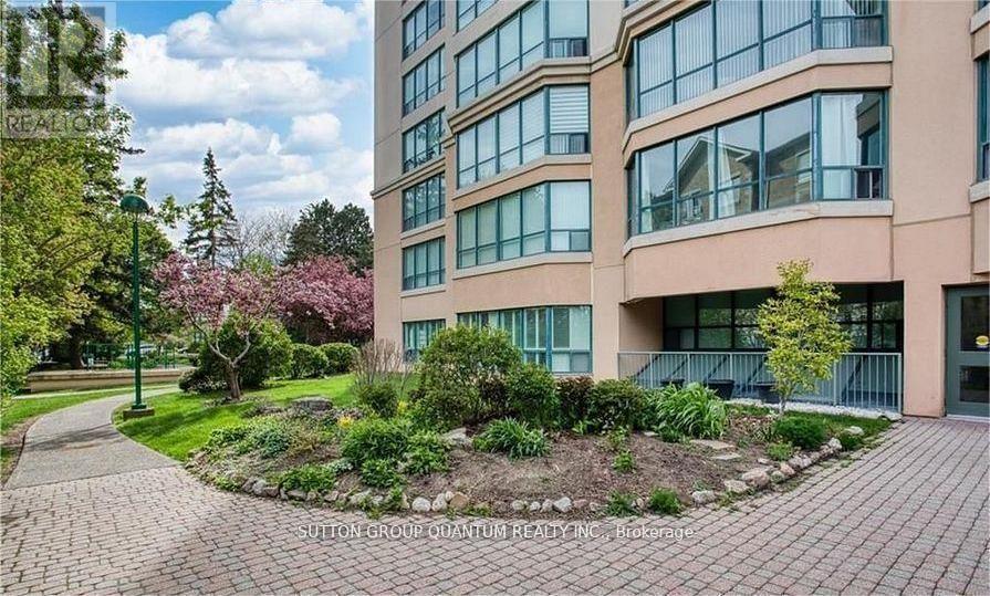 102 - 100 Millside Drive, Milton, Ontario  L9T 5E3 - Photo 2 - W12673742