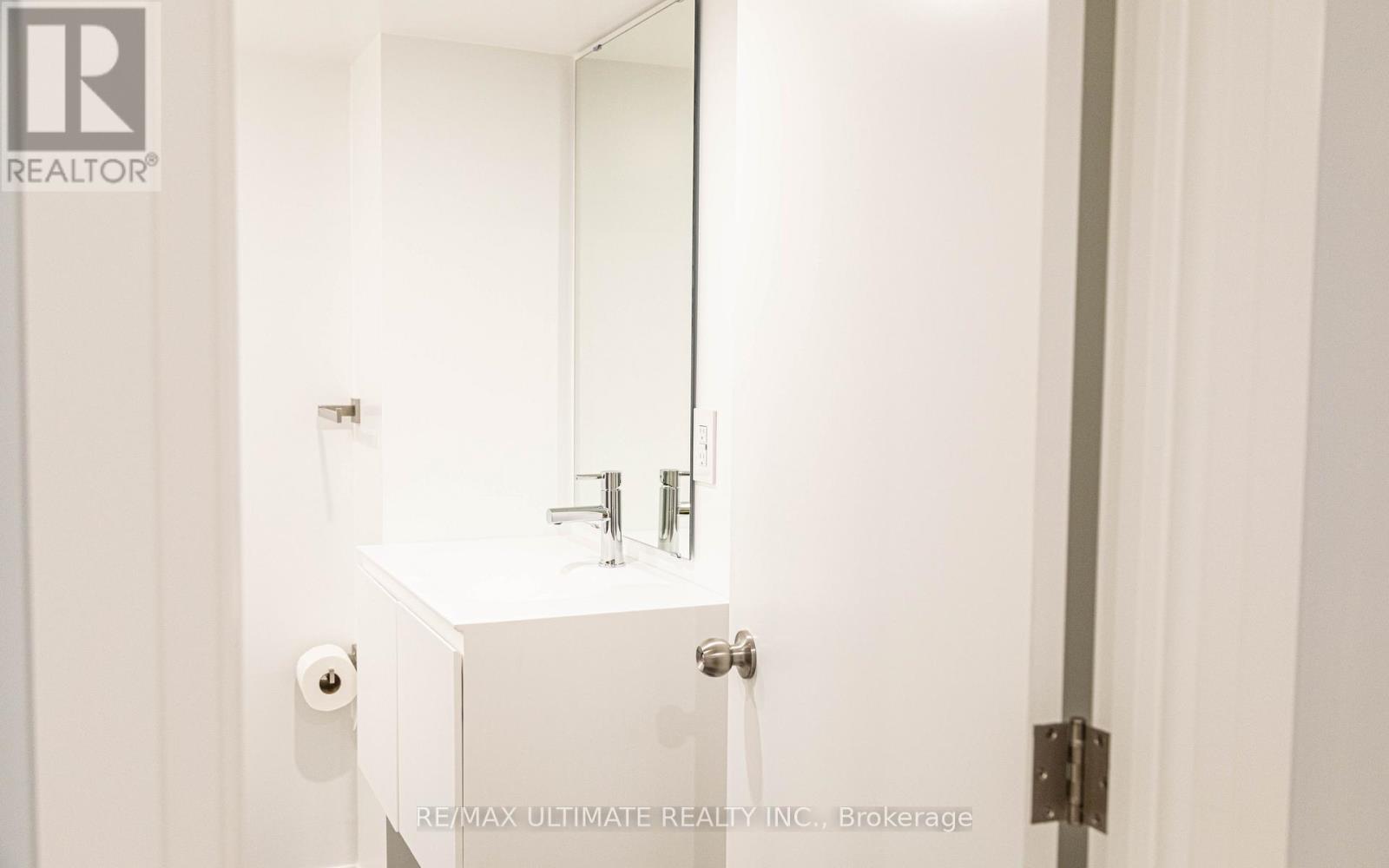Lower - 103 Tavistock Road, Toronto, Ontario  M3M 2P1 - Photo 3 - W12673760