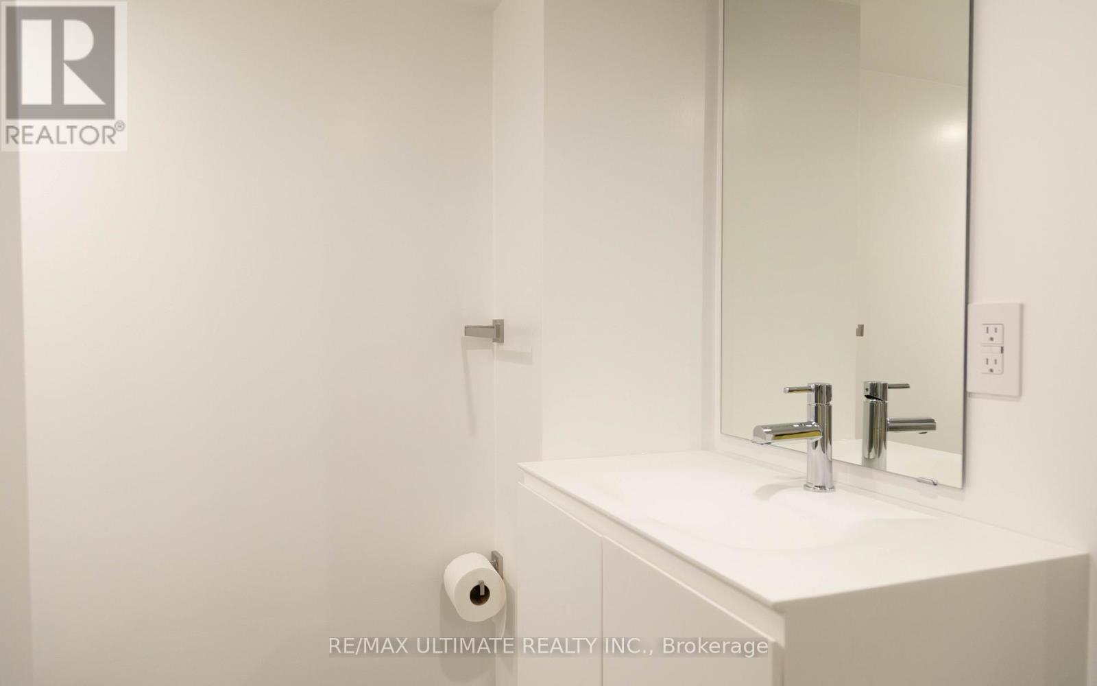 Lower - 103 Tavistock Road, Toronto, Ontario  M3M 2P1 - Photo 4 - W12673760