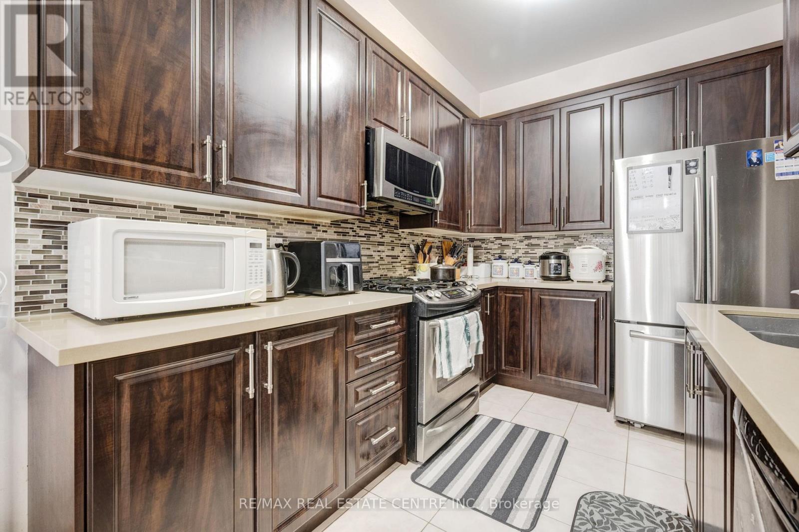 49 Wardsville Drive, Brampton, Ontario  L6Y 0T7 - Photo 24 - W12673764