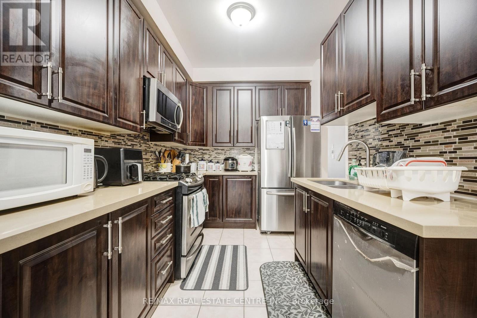 49 Wardsville Drive, Brampton, Ontario  L6Y 0T7 - Photo 26 - W12673764