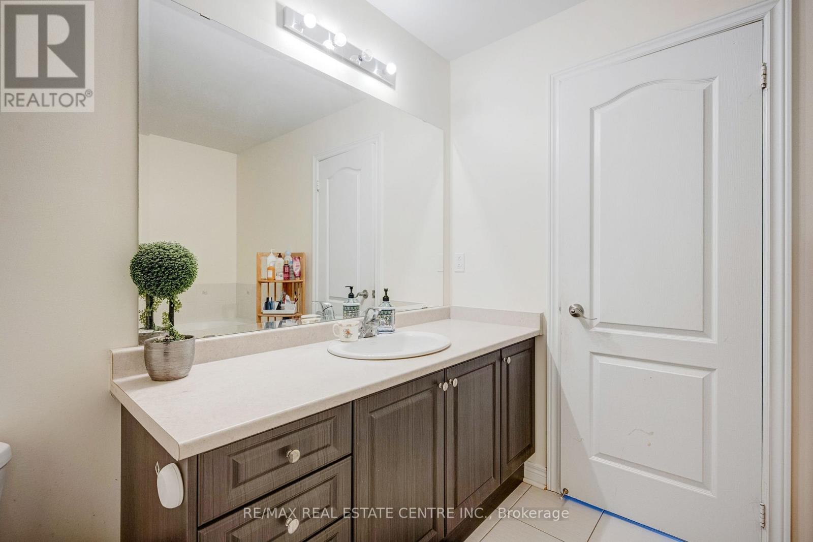 49 Wardsville Drive, Brampton, Ontario  L6Y 0T7 - Photo 40 - W12673764