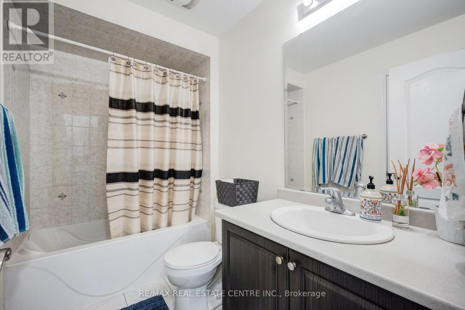 49 Wardsville Drive, Brampton, Ontario  L6Y 0T7 - Photo 44 - W12673764