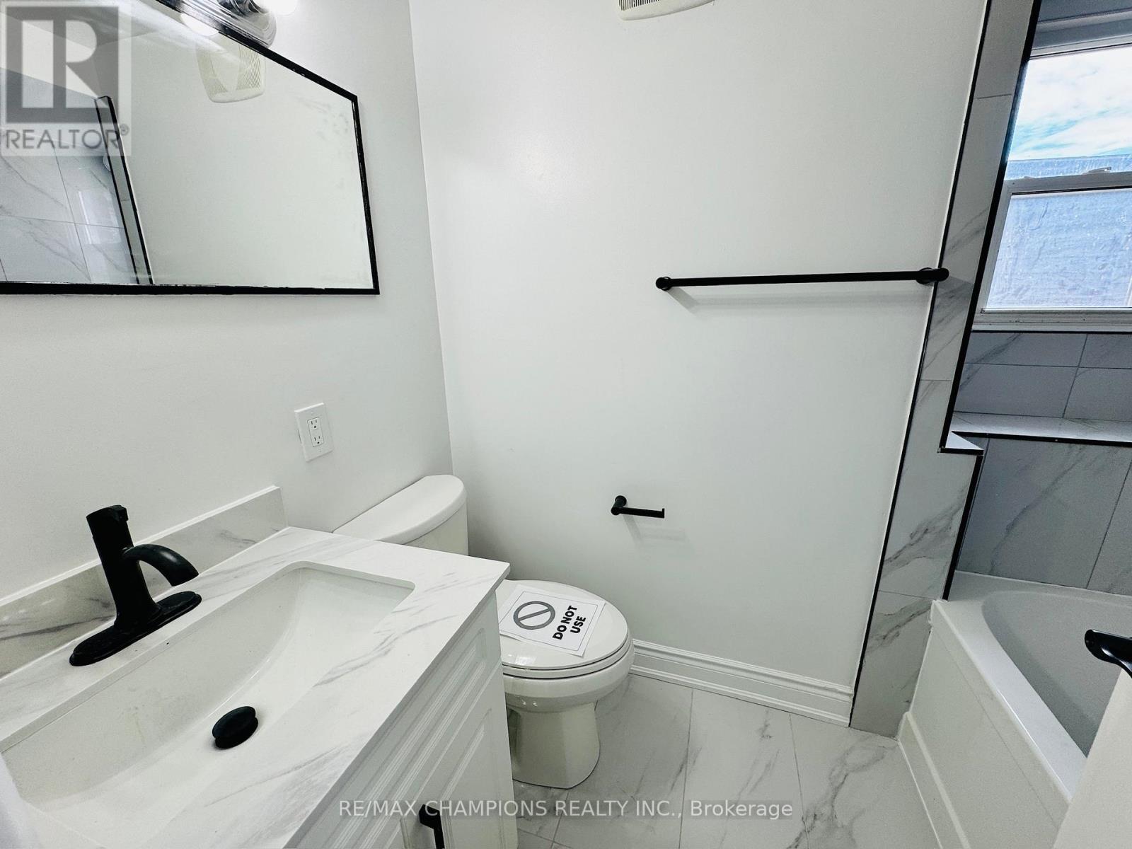 2nd Flr - 196 Caledonia Road, Toronto, Ontario  M6E 4S7 - Photo 20 - W12673766