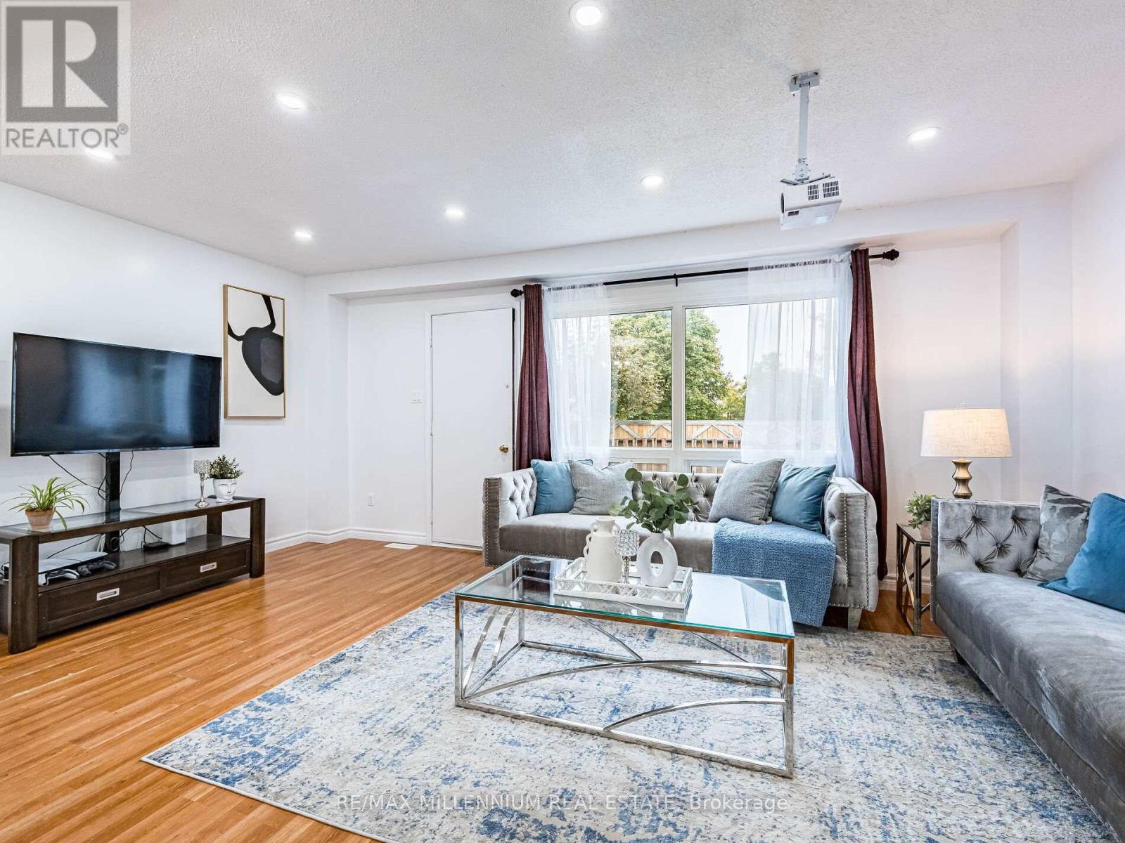 35 Scottsdale Court, Brampton, Ontario  L6W 3R8 - Photo 16 - W12673776