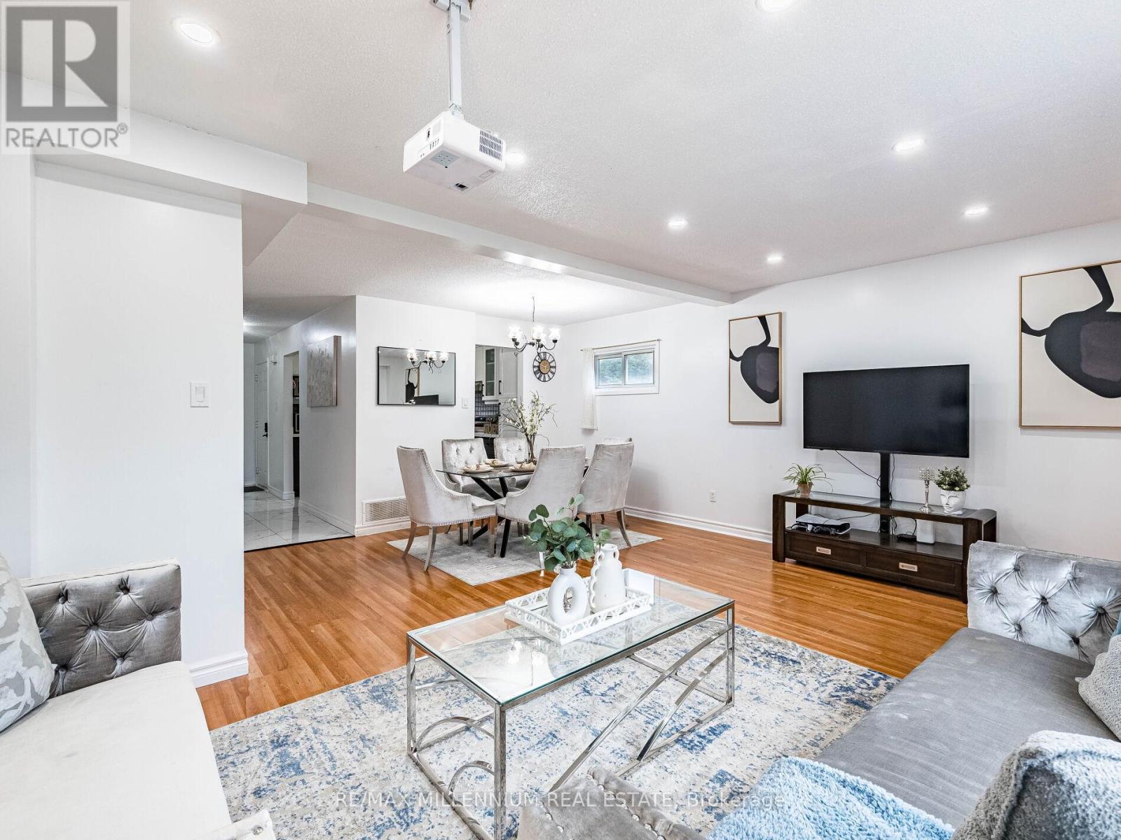 35 Scottsdale Court, Brampton, Ontario  L6W 3R8 - Photo 19 - W12673776