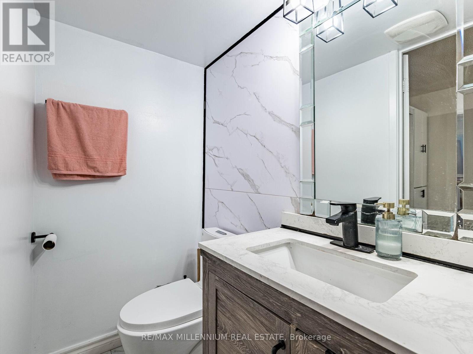 35 Scottsdale Court, Brampton, Ontario  L6W 3R8 - Photo 28 - W12673776