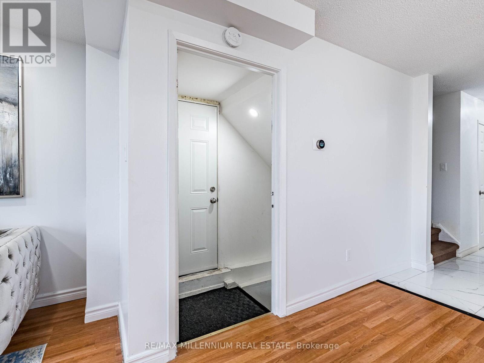 35 Scottsdale Court, Brampton, Ontario  L6W 3R8 - Photo 36 - W12673776