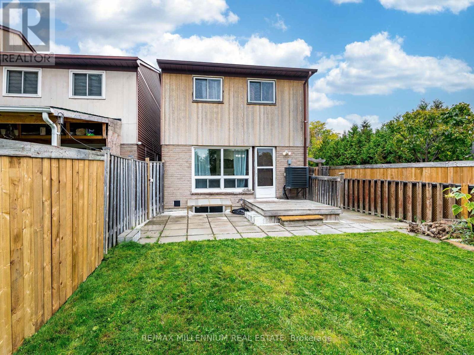 35 Scottsdale Court, Brampton, Ontario  L6W 3R8 - Photo 46 - W12673776