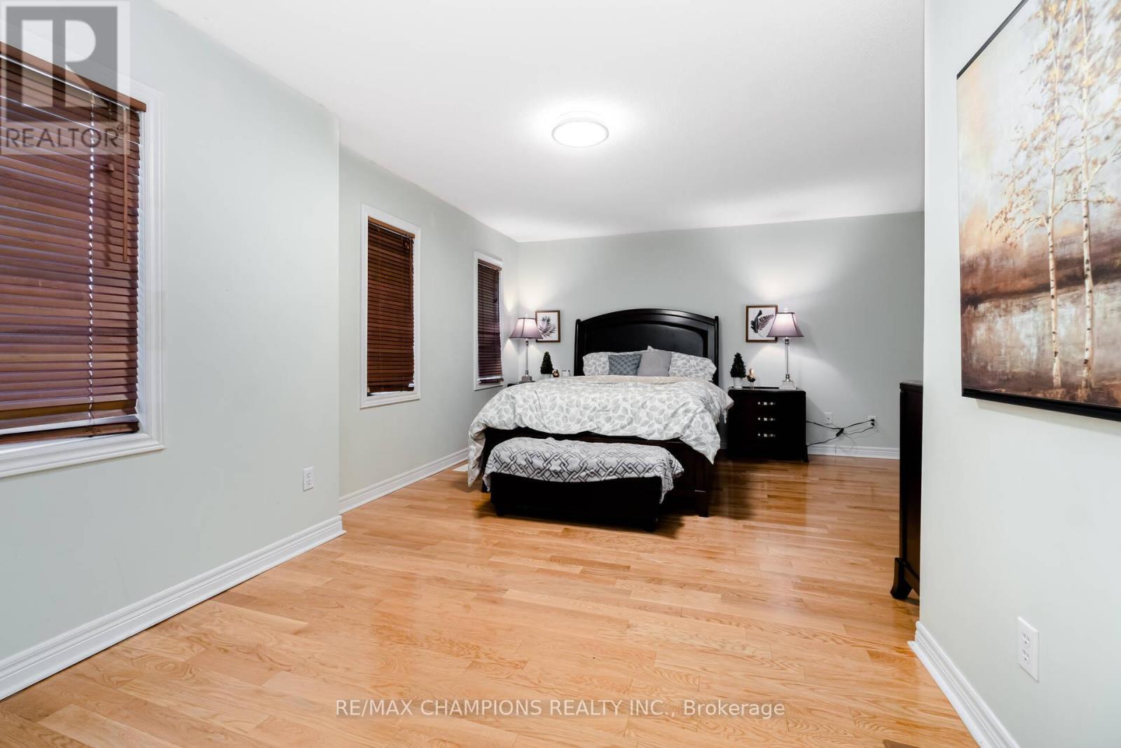 Upper - 32 Vernet Crescent, Brampton, Ontario  L6P 1Z5 - Photo 24 - W12673836