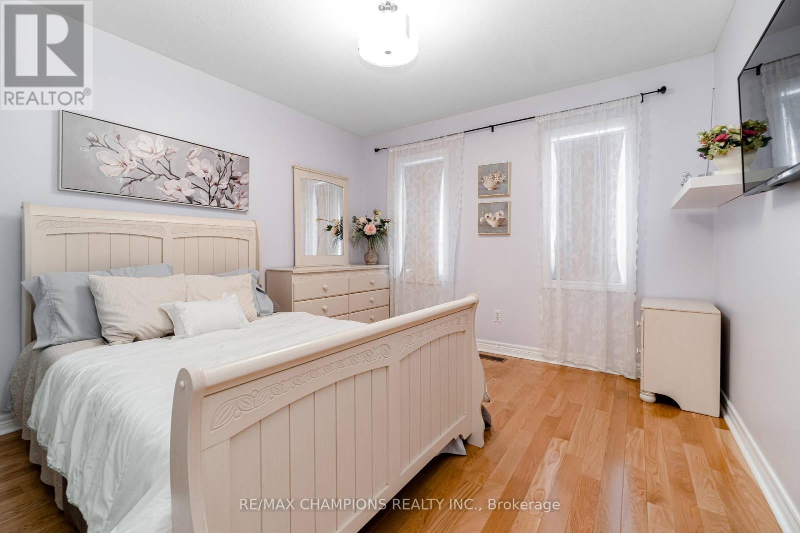 Upper - 32 Vernet Crescent, Brampton, Ontario  L6P 1Z5 - Photo 29 - W12673836