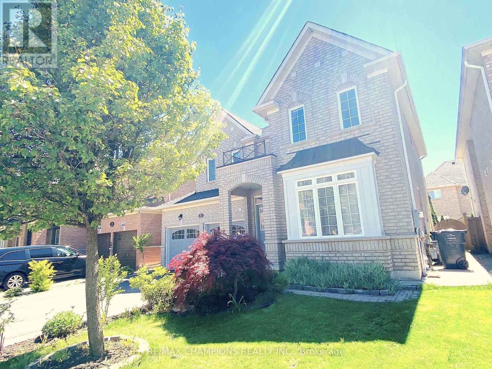 Upper - 32 Vernet Crescent, Brampton, Ontario  L6P 1Z5 - Photo 3 - W12673836