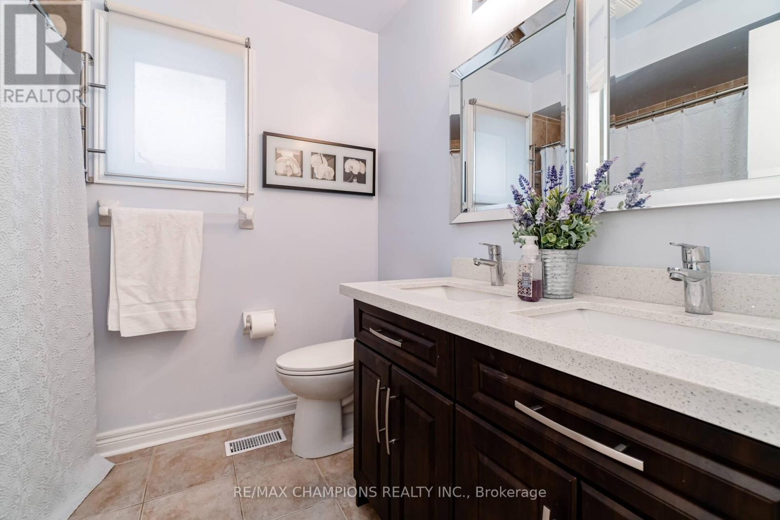 Upper - 32 Vernet Crescent, Brampton, Ontario  L6P 1Z5 - Photo 31 - W12673836