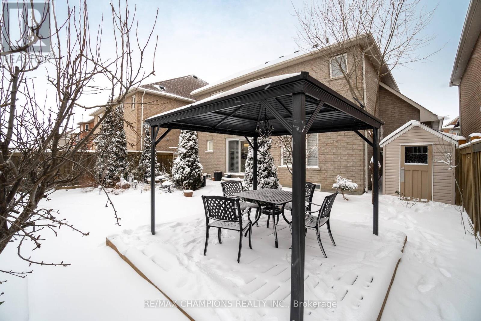 Upper - 32 Vernet Crescent, Brampton, Ontario  L6P 1Z5 - Photo 35 - W12673836