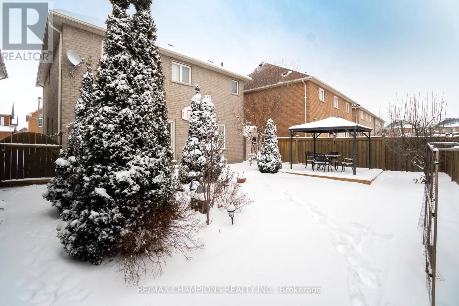 Upper - 32 Vernet Crescent, Brampton, Ontario  L6P 1Z5 - Photo 36 - W12673836
