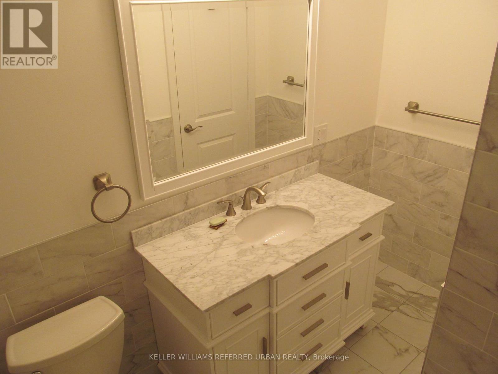 90 Portland Street, Toronto, Ontario  M8Y 1A7 - Photo 19 - W12673128