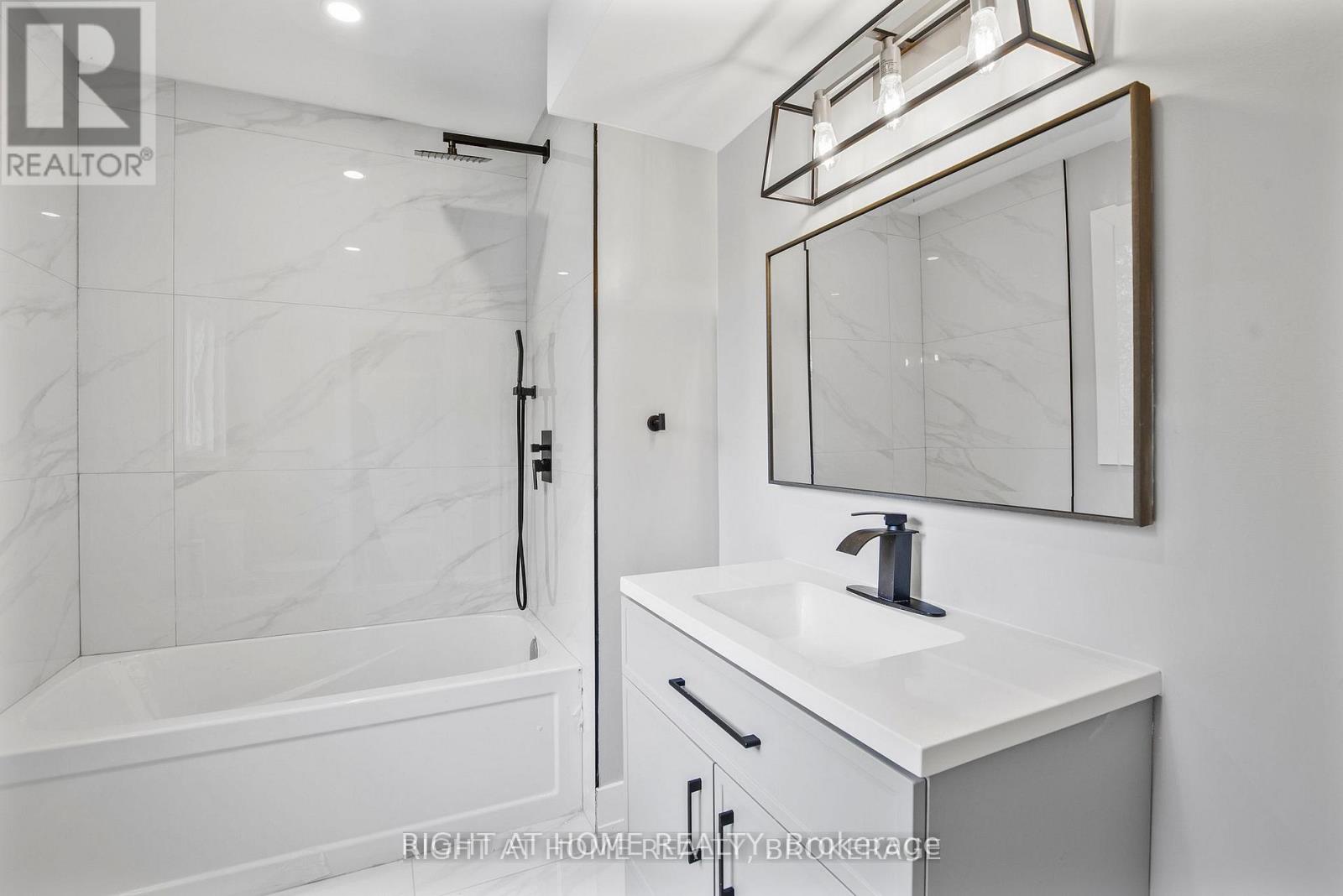 347 Mapledene Drive, Hamilton, Ontario  L9G 2K3 - Photo 26 - X12673670