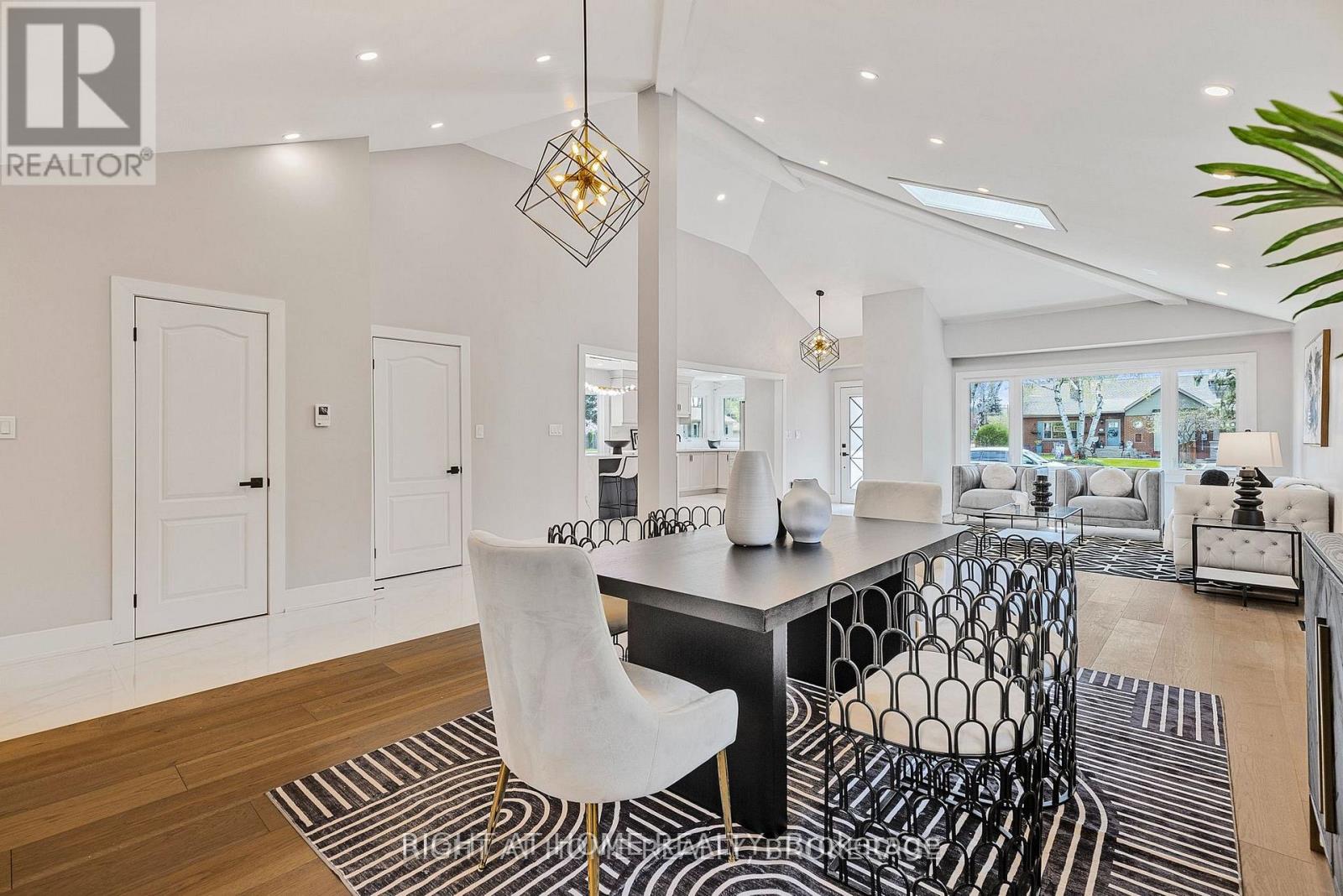 347 Mapledene Drive, Hamilton, Ontario  L9G 2K3 - Photo 8 - X12673670