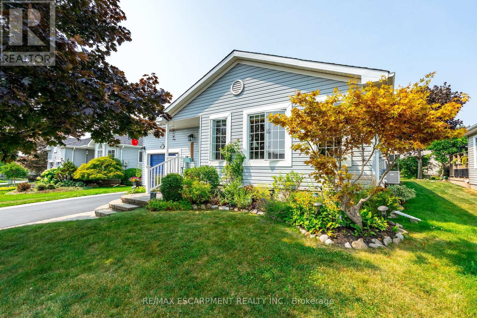 136 Glenariff Drive, Hamilton, Ontario  L8B 1A5 - Photo 3 - X12673748