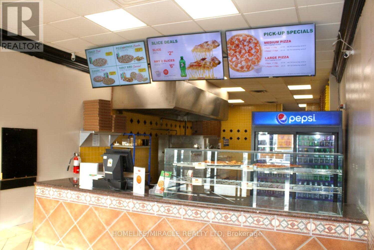 697 Queenston Road, Hamilton, Ontario  L8G 1A1 - Photo 17 - X12673754