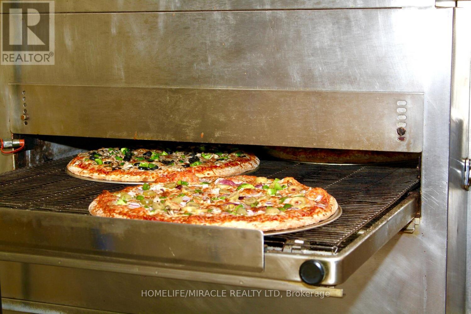 697 Queenston Road, Hamilton, Ontario  L8G 1A1 - Photo 31 - X12673754