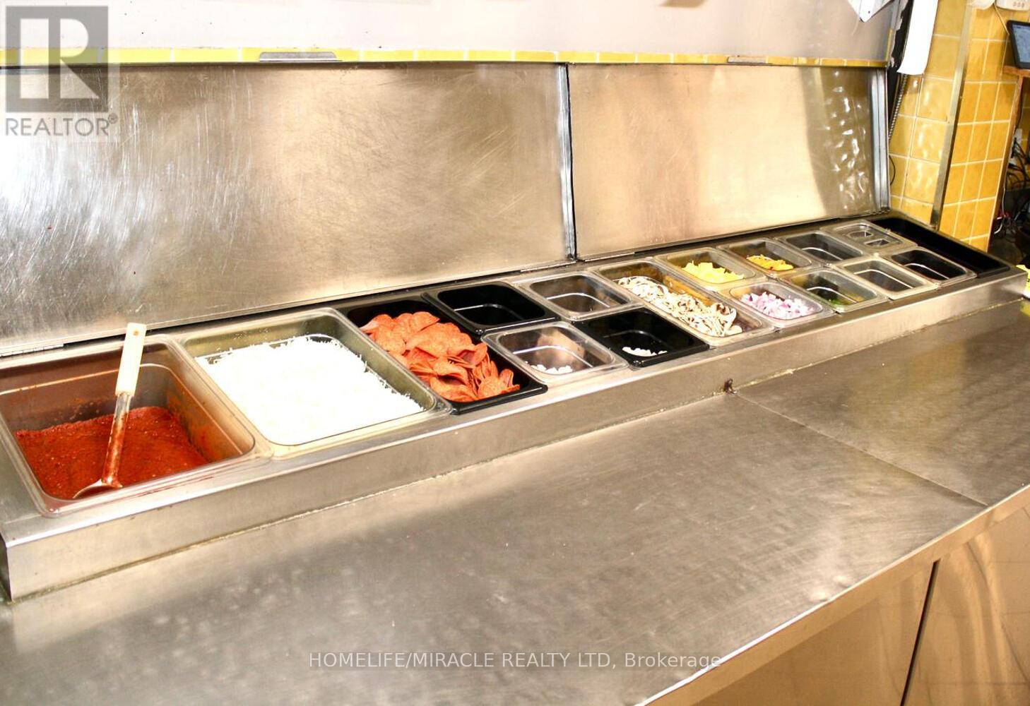 697 Queenston Road, Hamilton, Ontario  L8G 1A1 - Photo 38 - X12673754