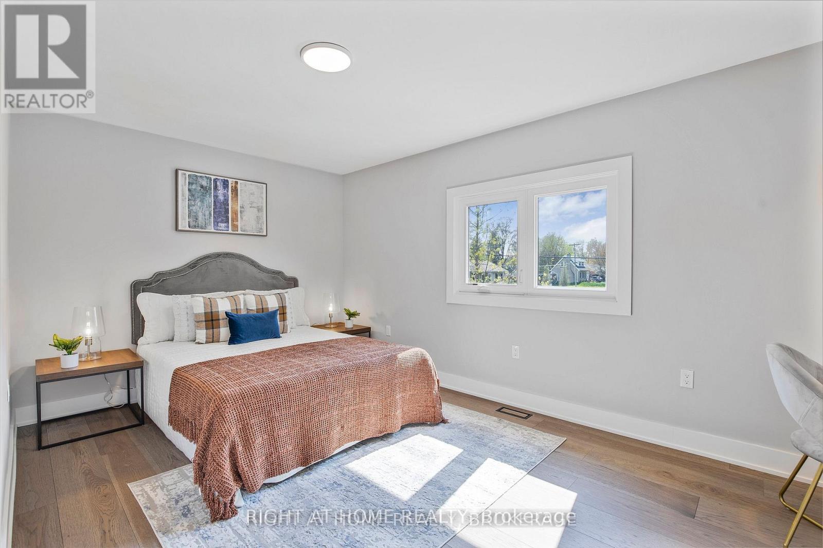 Upper - 347 Mapledene Drive, Hamilton, Ontario  L9G 2K3 - Photo 27 - X12673762