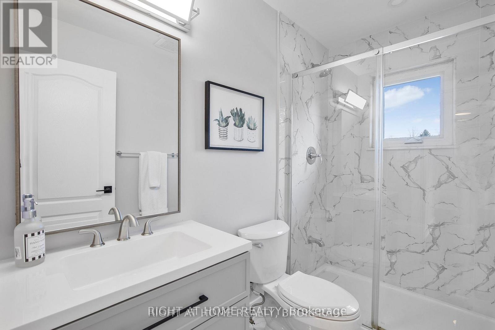 Upper - 347 Mapledene Drive, Hamilton, Ontario  L9G 2K3 - Photo 34 - X12673762