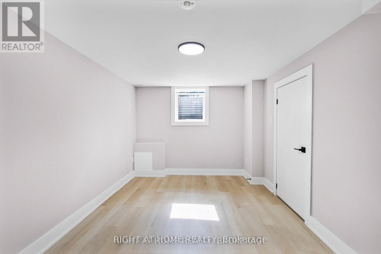 Lower - 347 Mapledene Drive, Hamilton, Ontario  L9G 2K3 - Photo 9 - X12673848