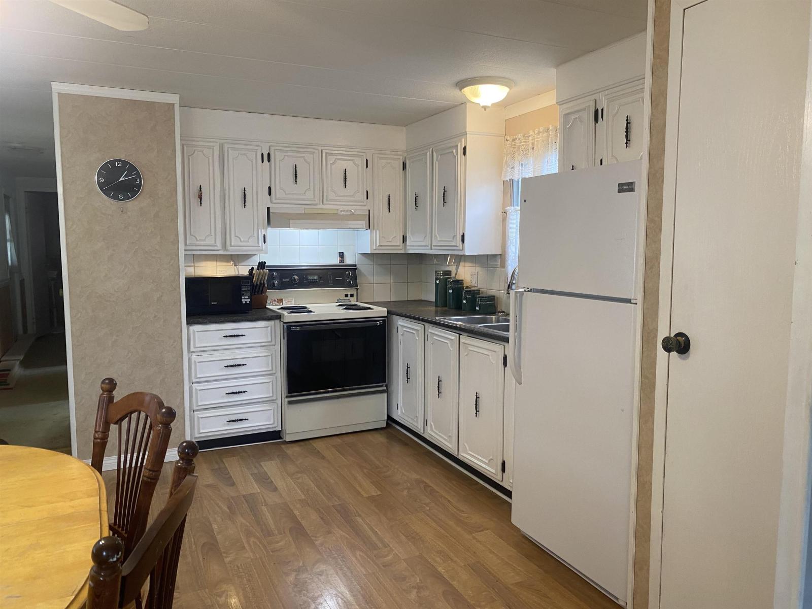 130 7790 King George Boulevard, Surrey, British Columbia  V3W 5Y4 - Photo 10 - R3075742