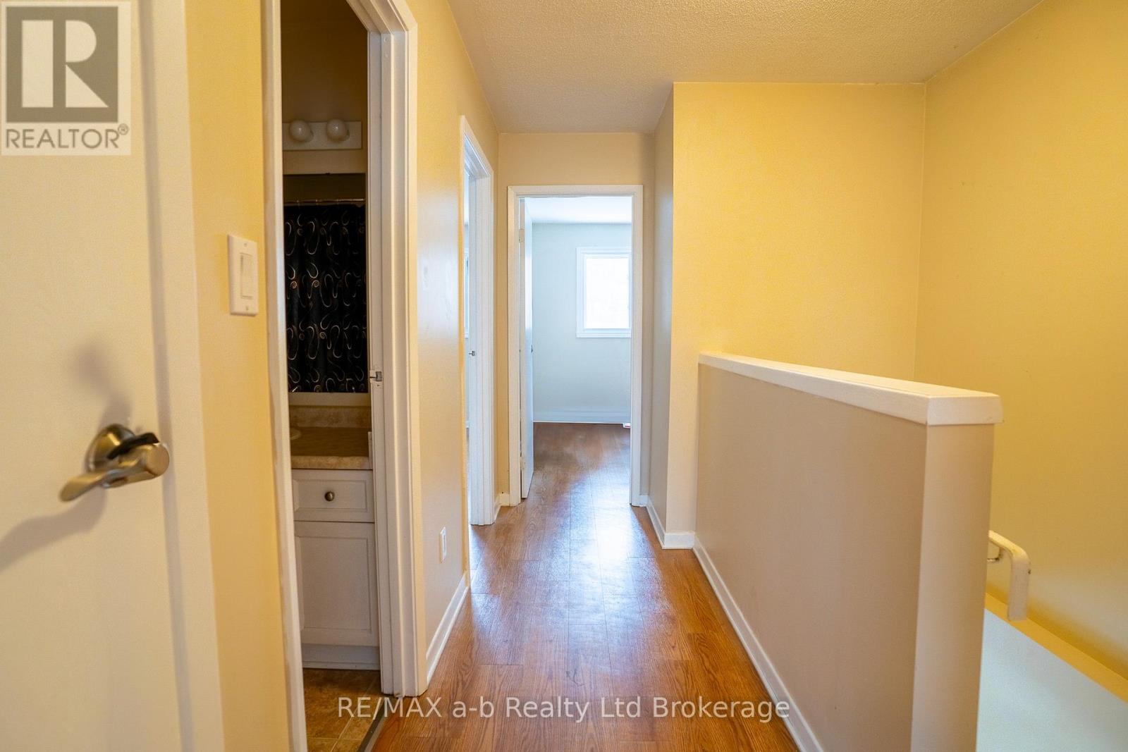 1 - 10 Dufferin Street, Norwich, Ontario N0J 1P0 - Photo 7 - X12673882