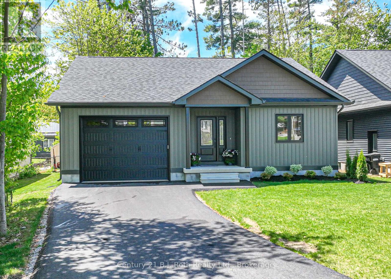 3324 BRAMSHOTT AVENUE, severn (west shore), Ontario