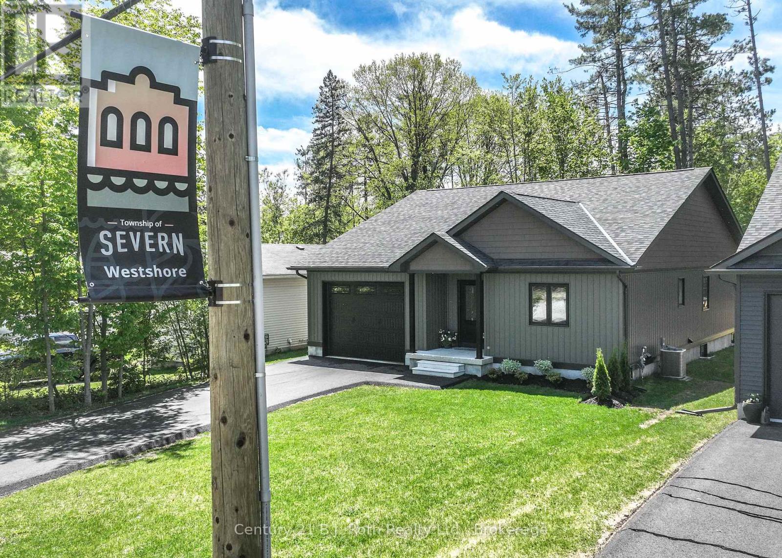 3324 Bramshott Avenue, Severn (West Shore), Ontario  L3V 0V9 - Photo 2 - S12673936