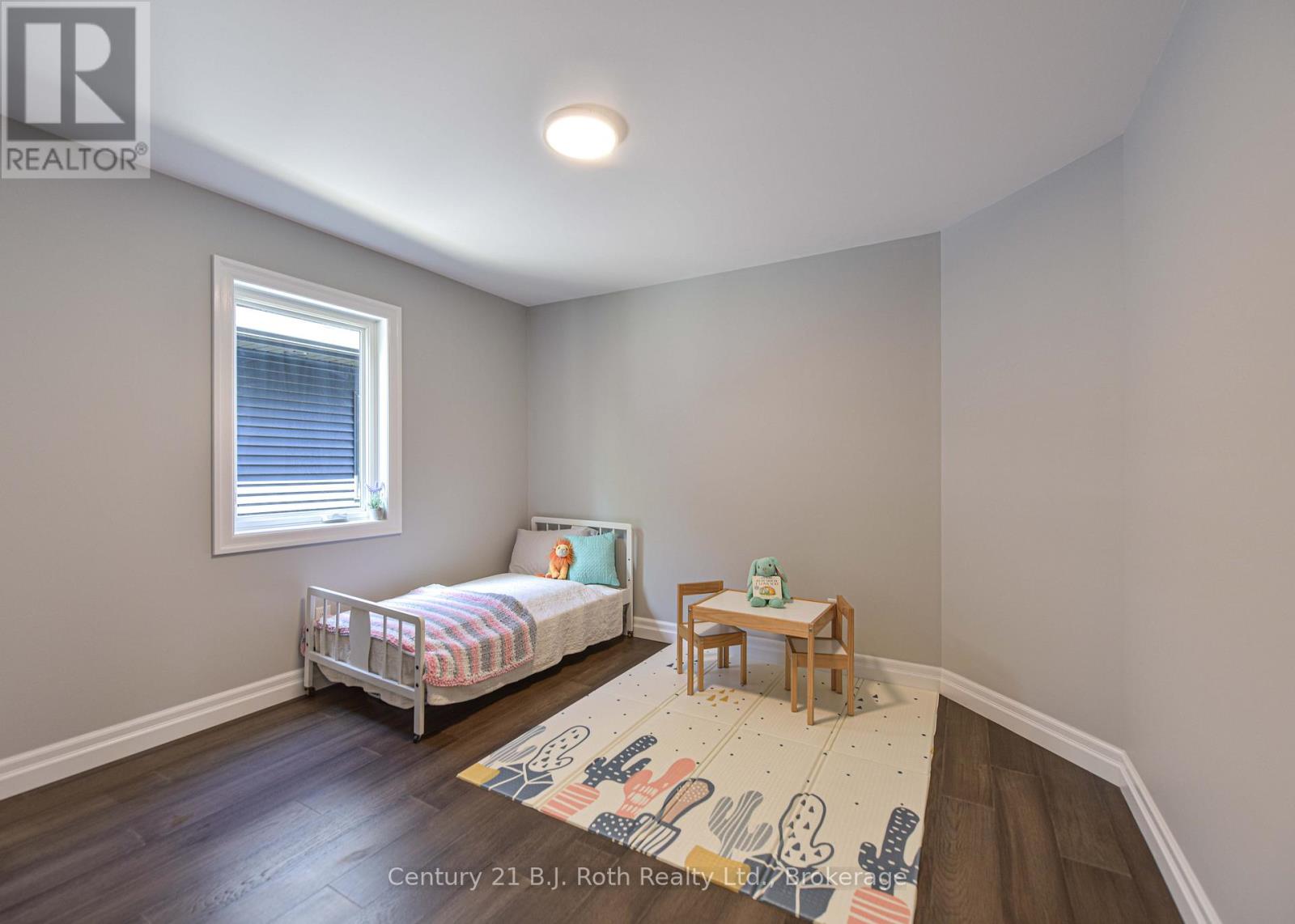 3324 Bramshott Avenue, Severn (West Shore), Ontario  L3V 0V9 - Photo 35 - S12673936