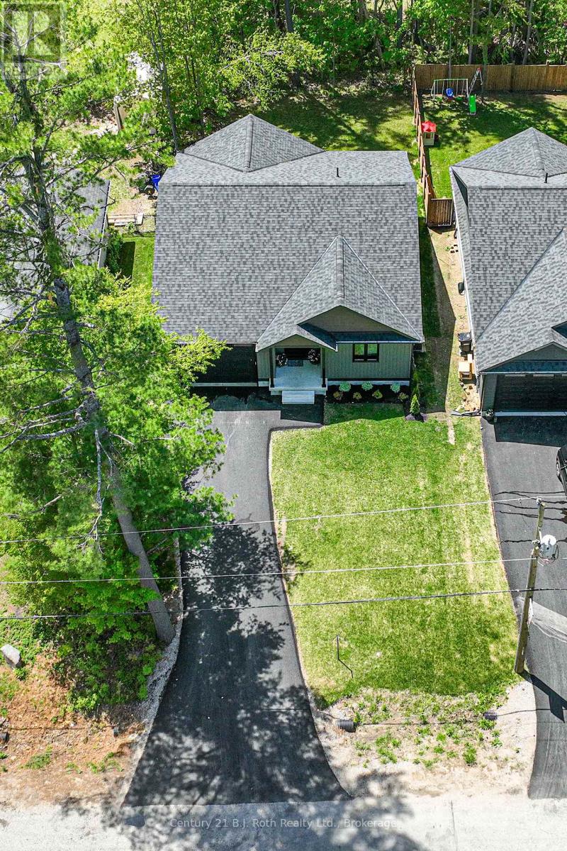 3324 Bramshott Avenue, Severn (West Shore), Ontario  L3V 0V9 - Photo 4 - S12673936