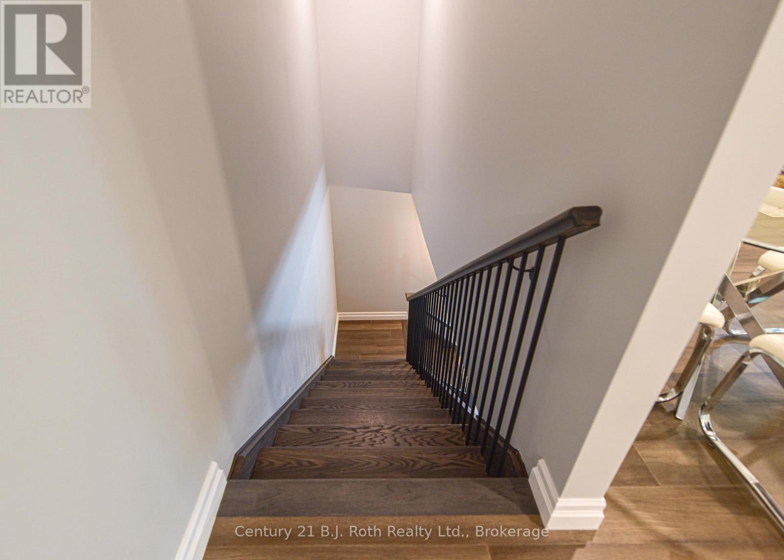 3324 Bramshott Avenue, Severn (West Shore), Ontario  L3V 0V9 - Photo 43 - S12673936